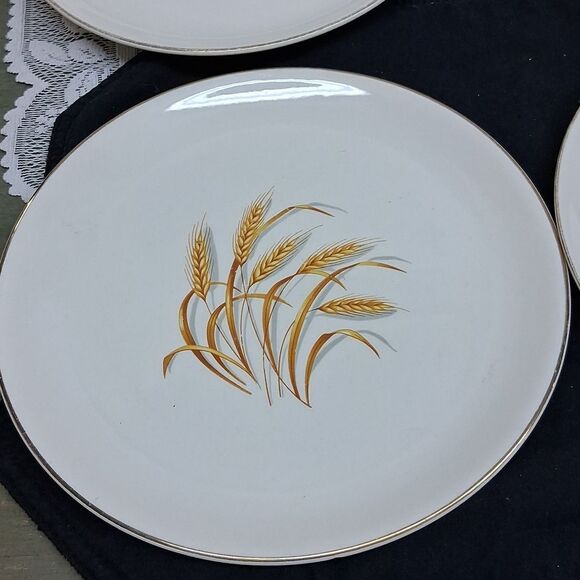 Set of 4 Elegant Wheat Design 9" Dinner Plates - Homer Laughlin - Picture 2 of 7